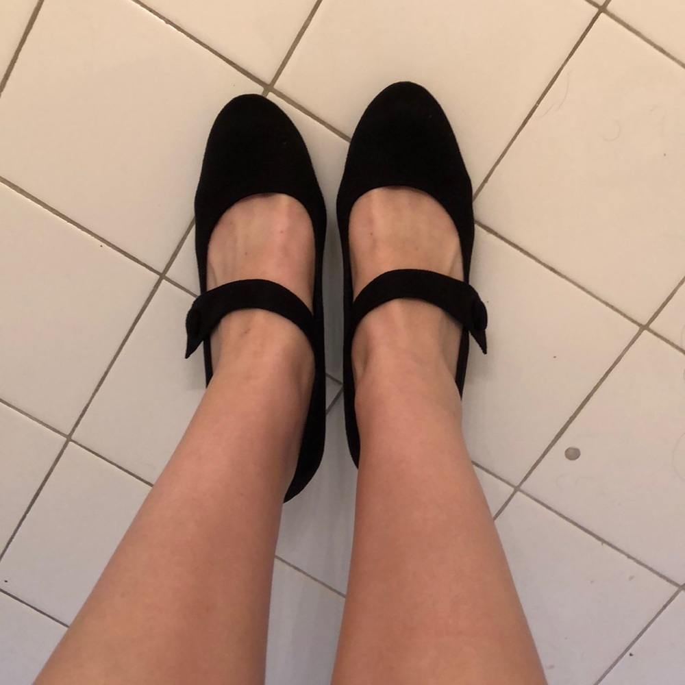 Black American eagle pumps